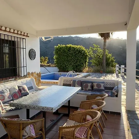 Вилла Cortijo Pena Blanca